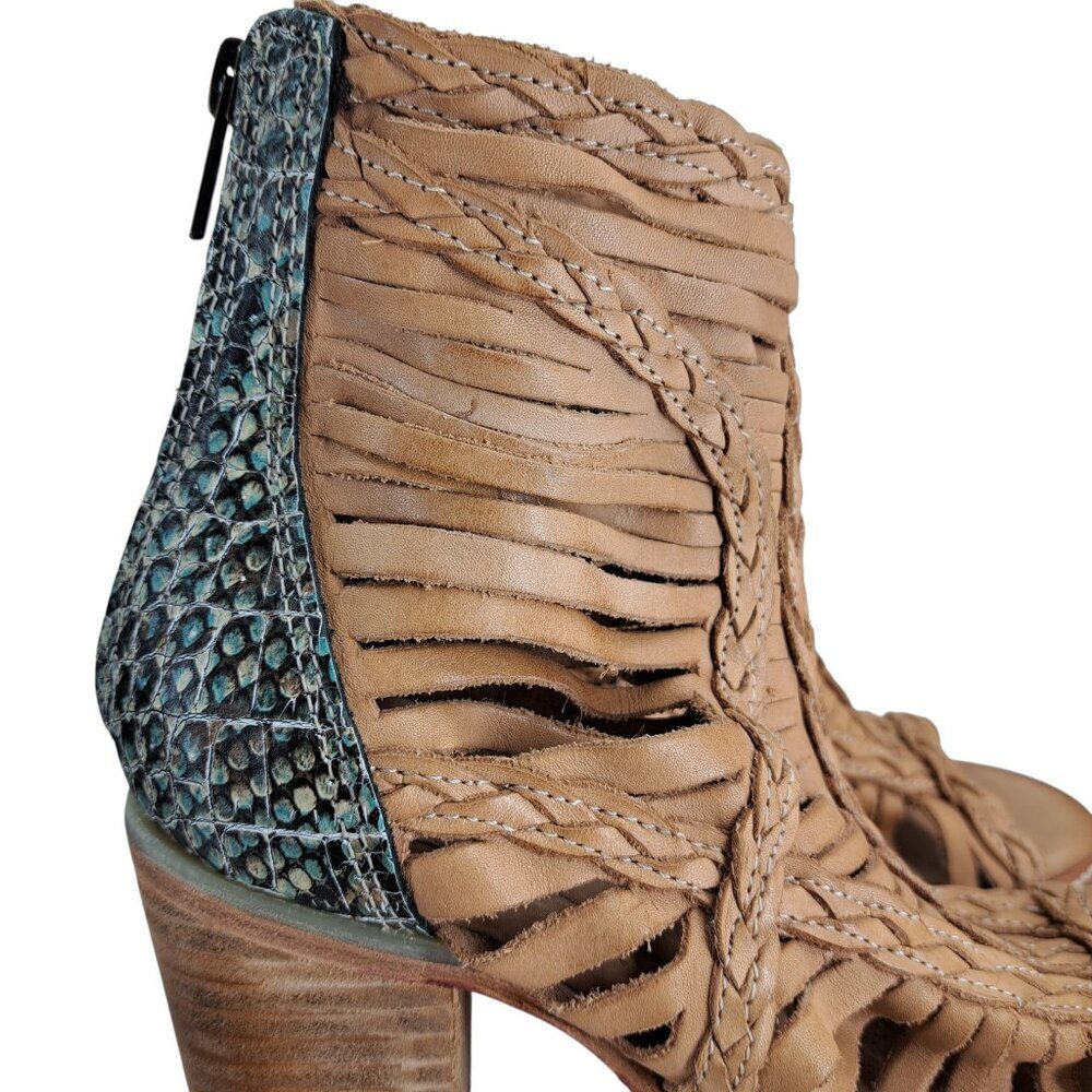 Freebird by Steven Bella Leather Peep Toe Sandals Boots Size 8 Gladiator Reptile - Picture 3 of 16